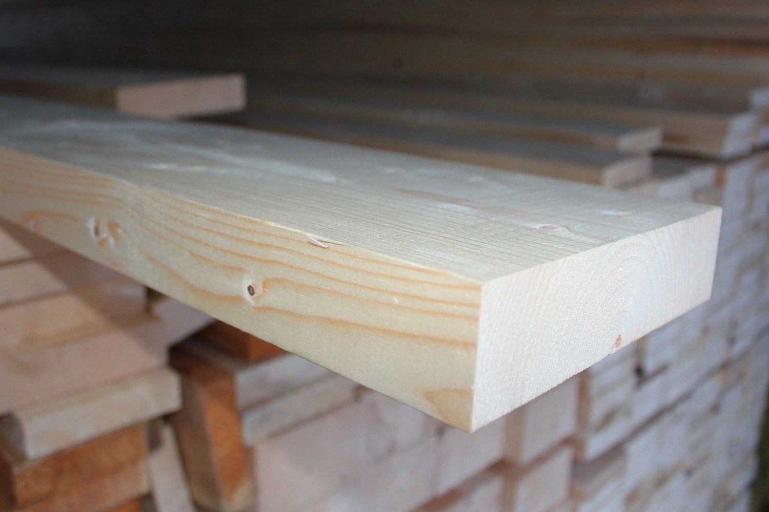 Сухая строганная доска: особенности и выбор пиломатериала