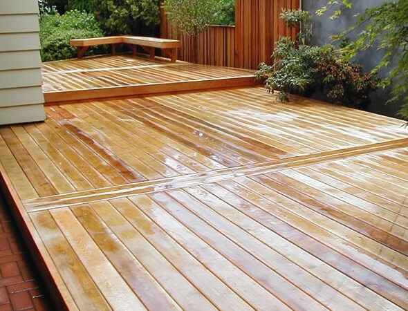 Палубная доска из лиственницы — характеристики и сфера применения